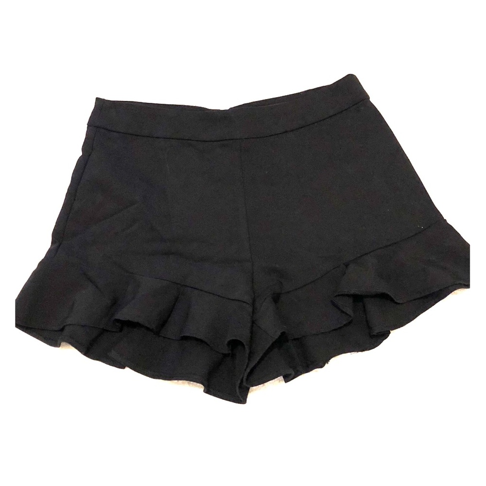 Ruffle shorts
